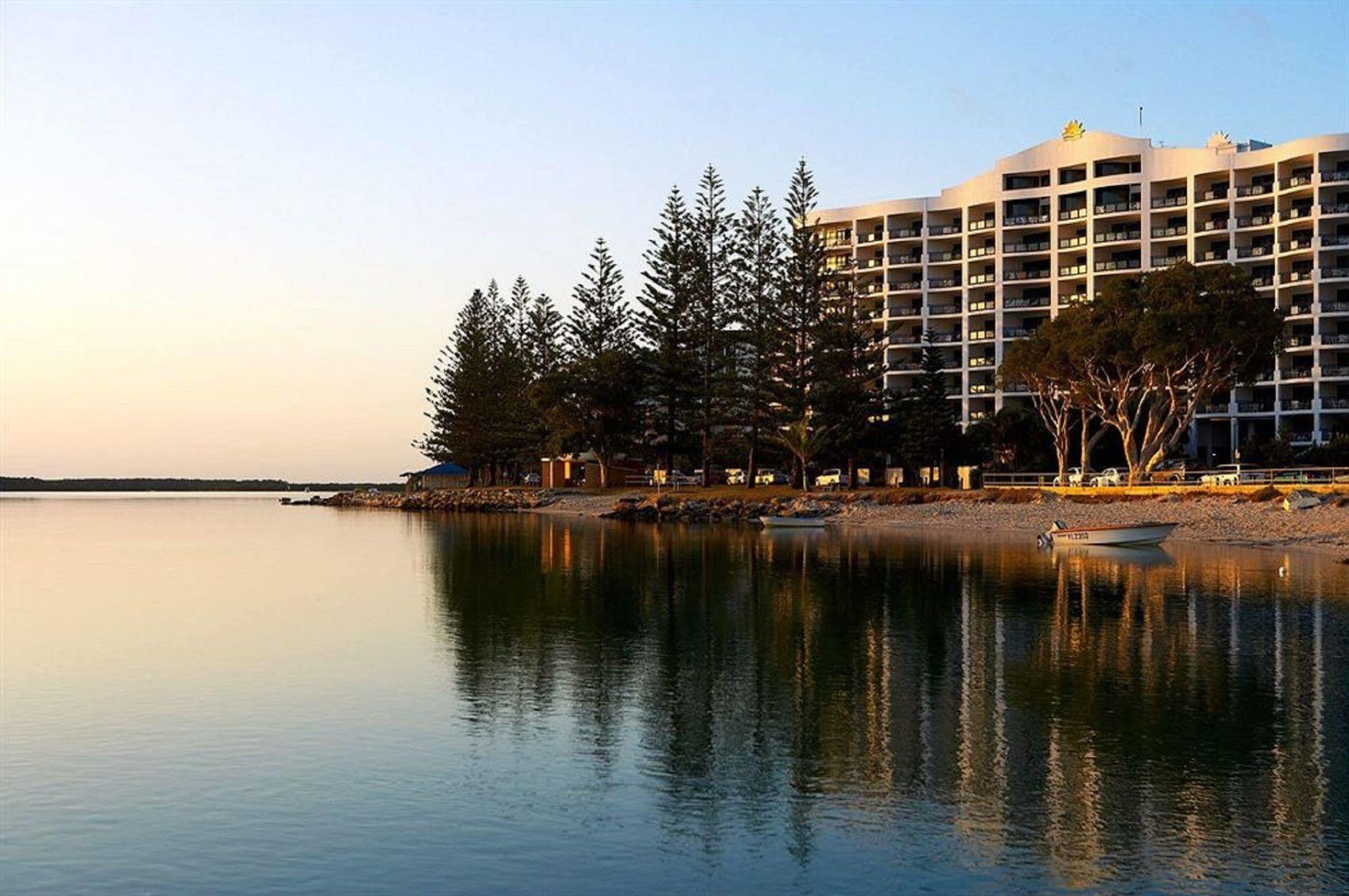 Ramada Resort by Wyndham Golden Beach Caloundra Exterior foto